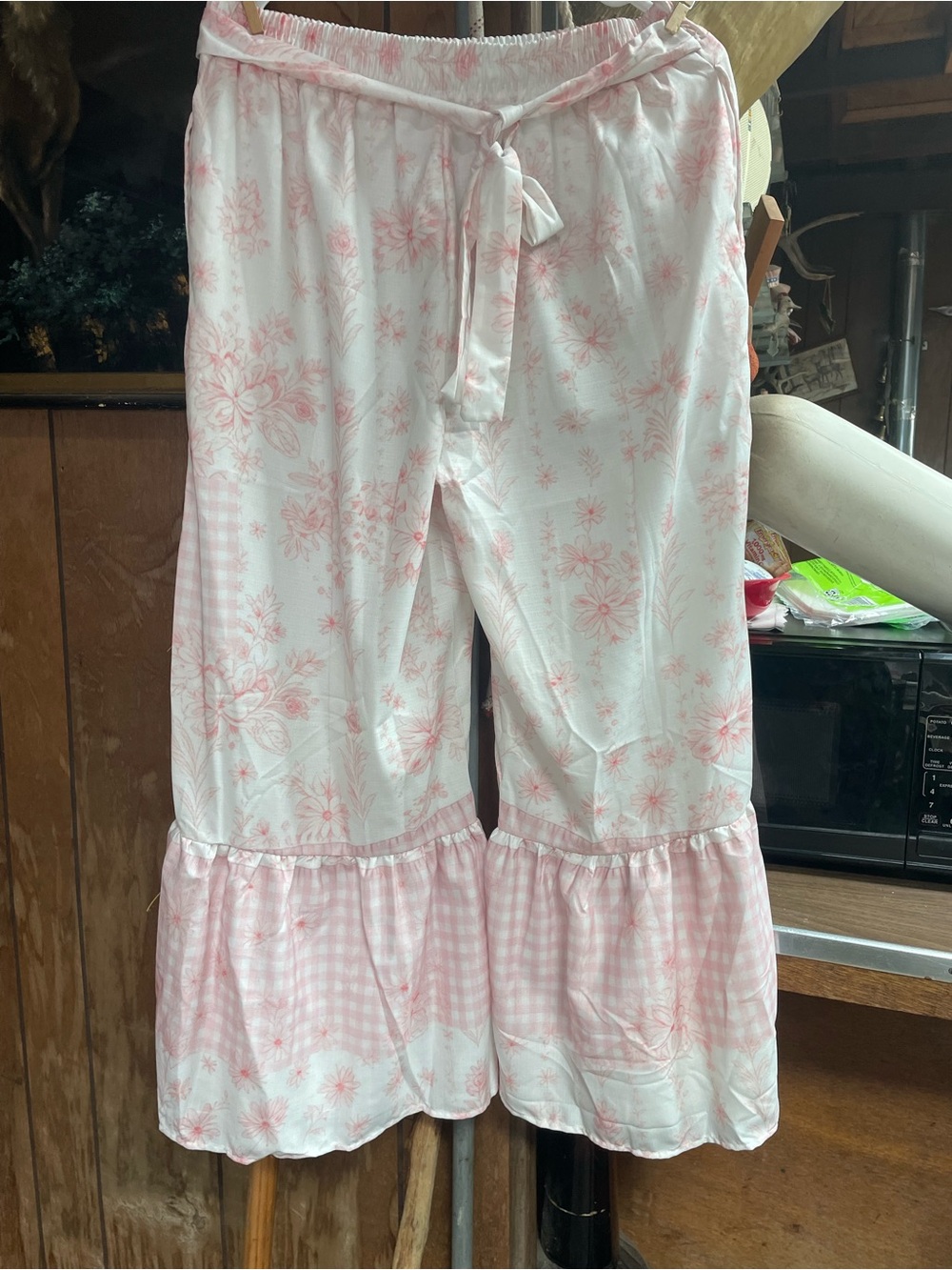 Pink Floral Wide-Leg LooseSilky Pants with Ruffle Hem💓